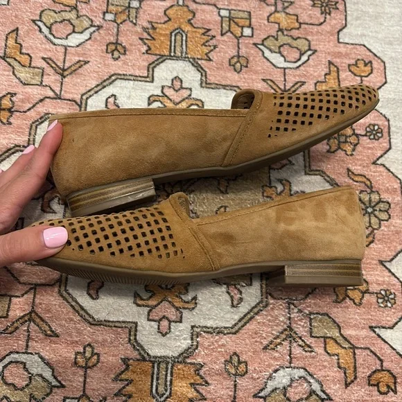 ✨ Crown Vintage ✨ Penelope Brown Suede Leather Perforated Flats Loafers Size 6.5 - Picture 8 of 12